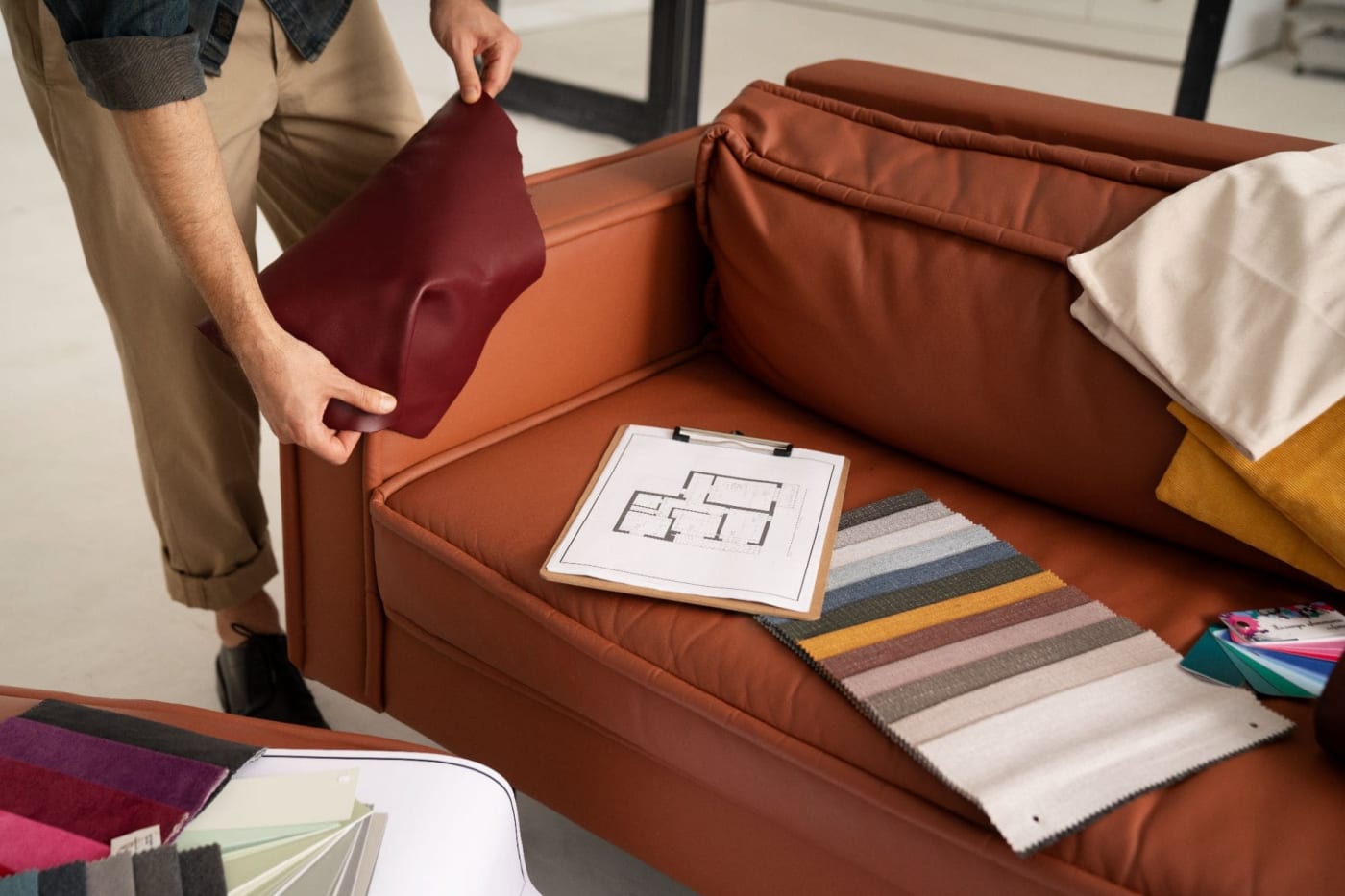 Side view of an interior decorator